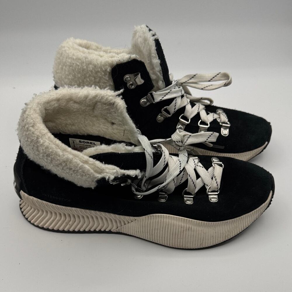 Sorel Boots - Women's 8